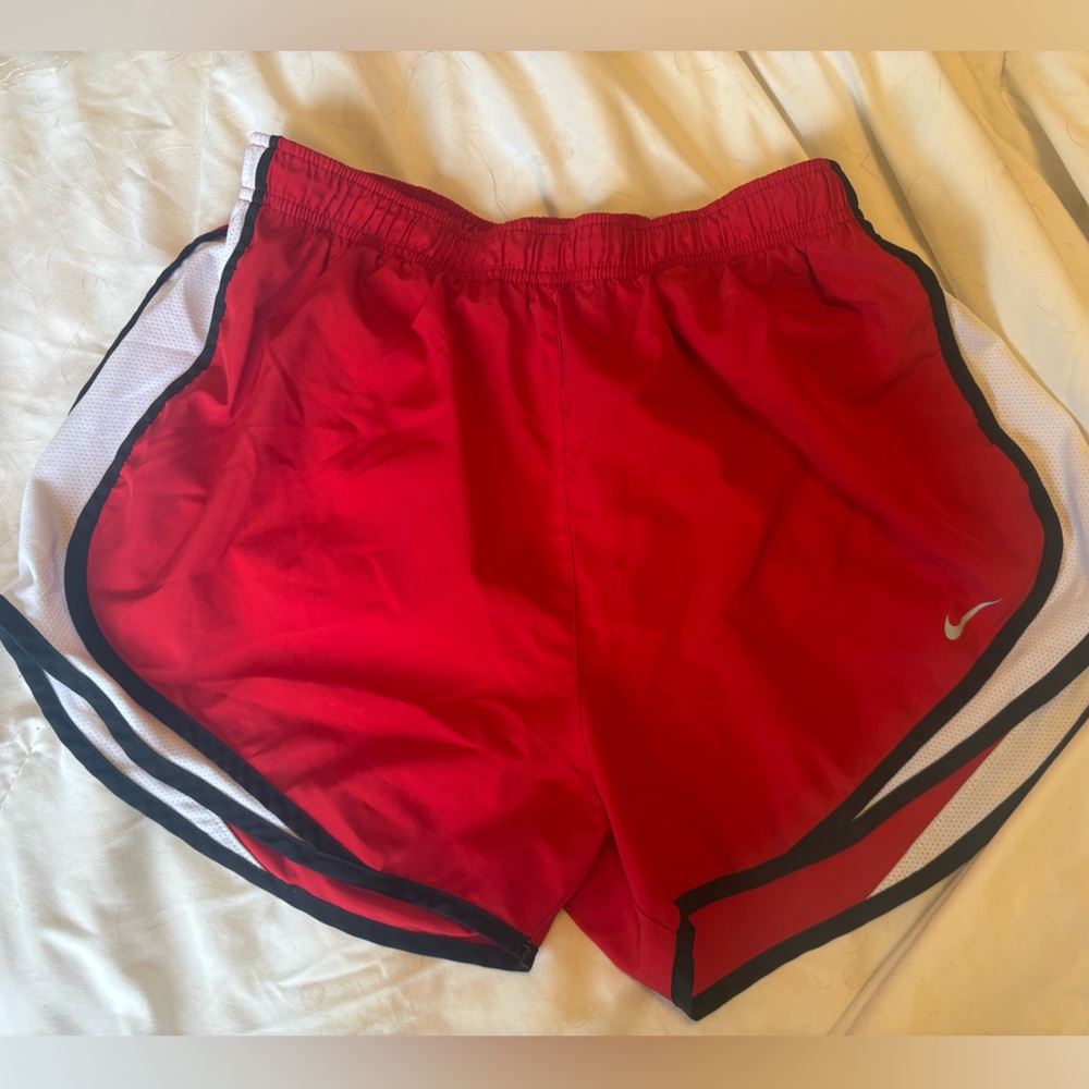 Red Nike Dri-fit athletic shorts sz L